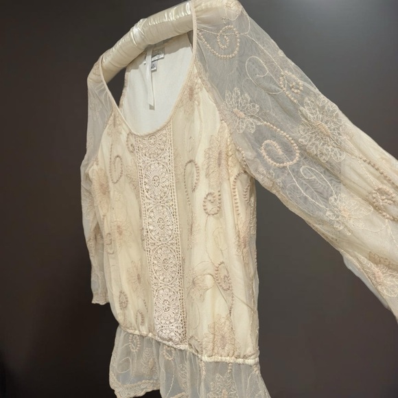 Y2K DRESS BARN Lace Romantic Whimsical Cream Floral Embroidered Blouse Sz M Top - Picture 3 of 9